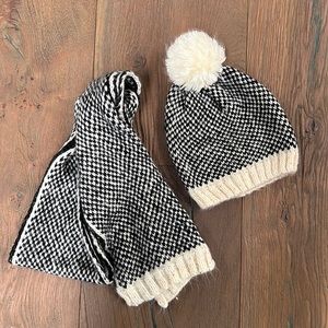 Joe Boxer Scarf & Beanie Set- NWOT!